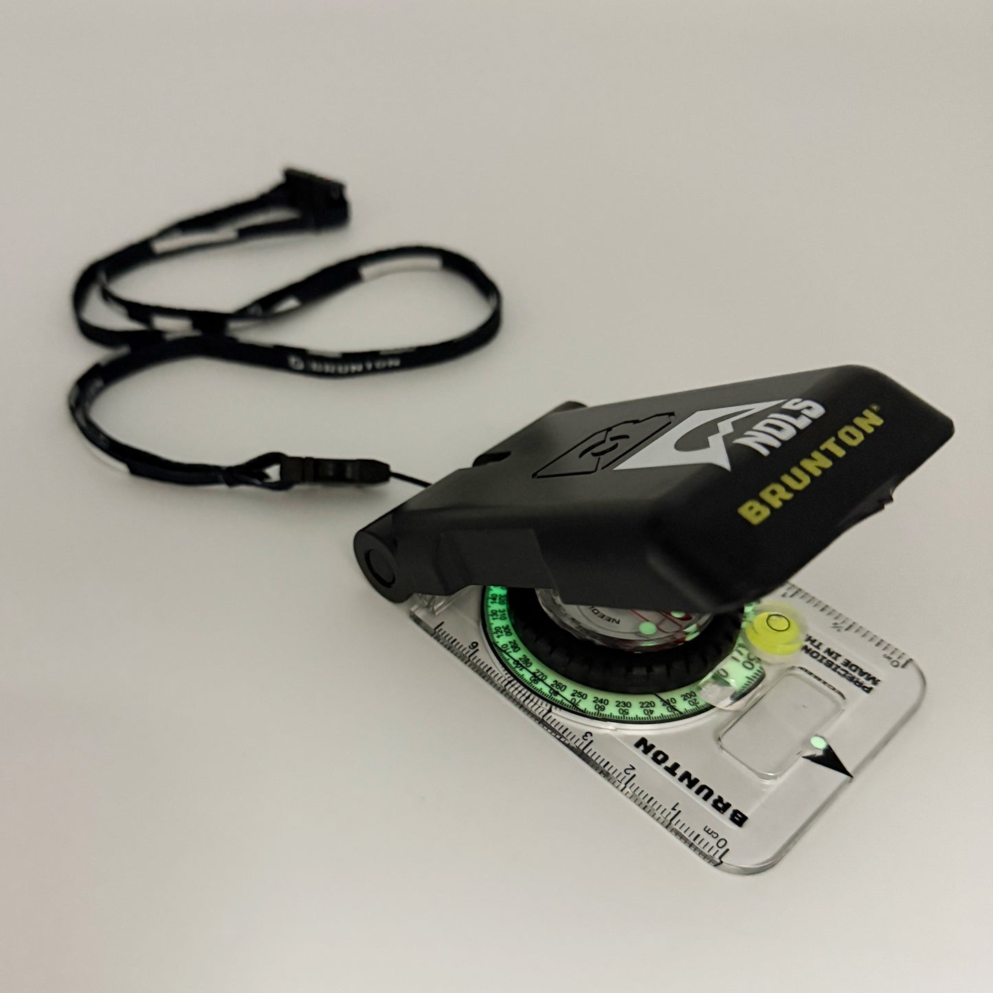 NOLS TruArc™ 15 Luminous Compass - White